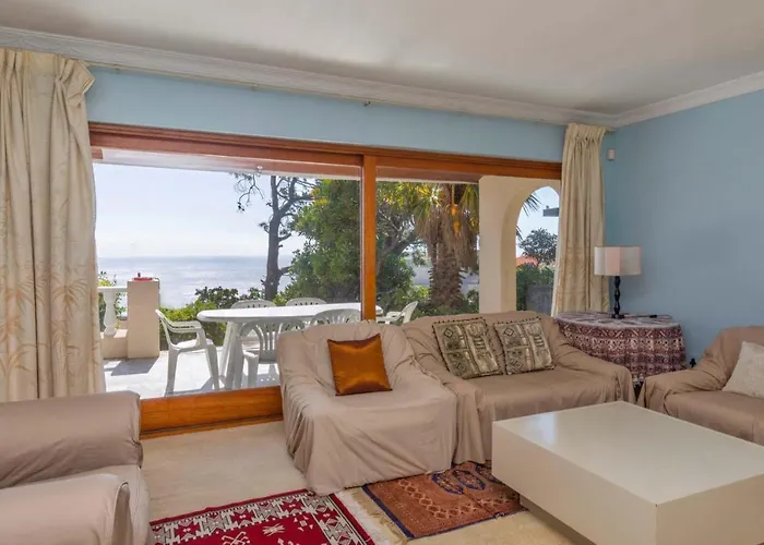 Room For 2 In Camps Bay